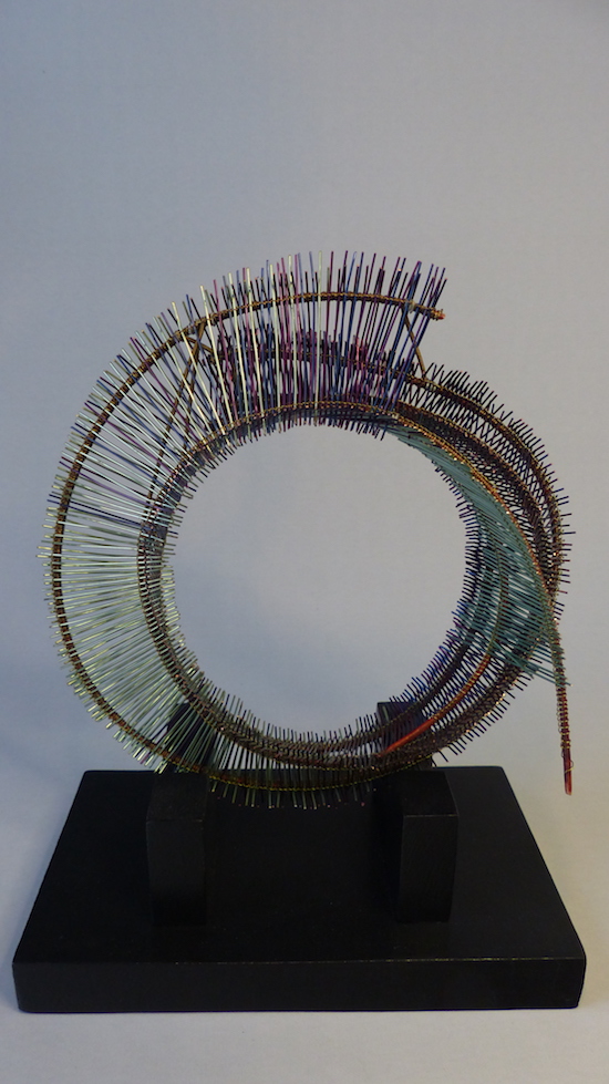 Wire and reed Enso Circle front